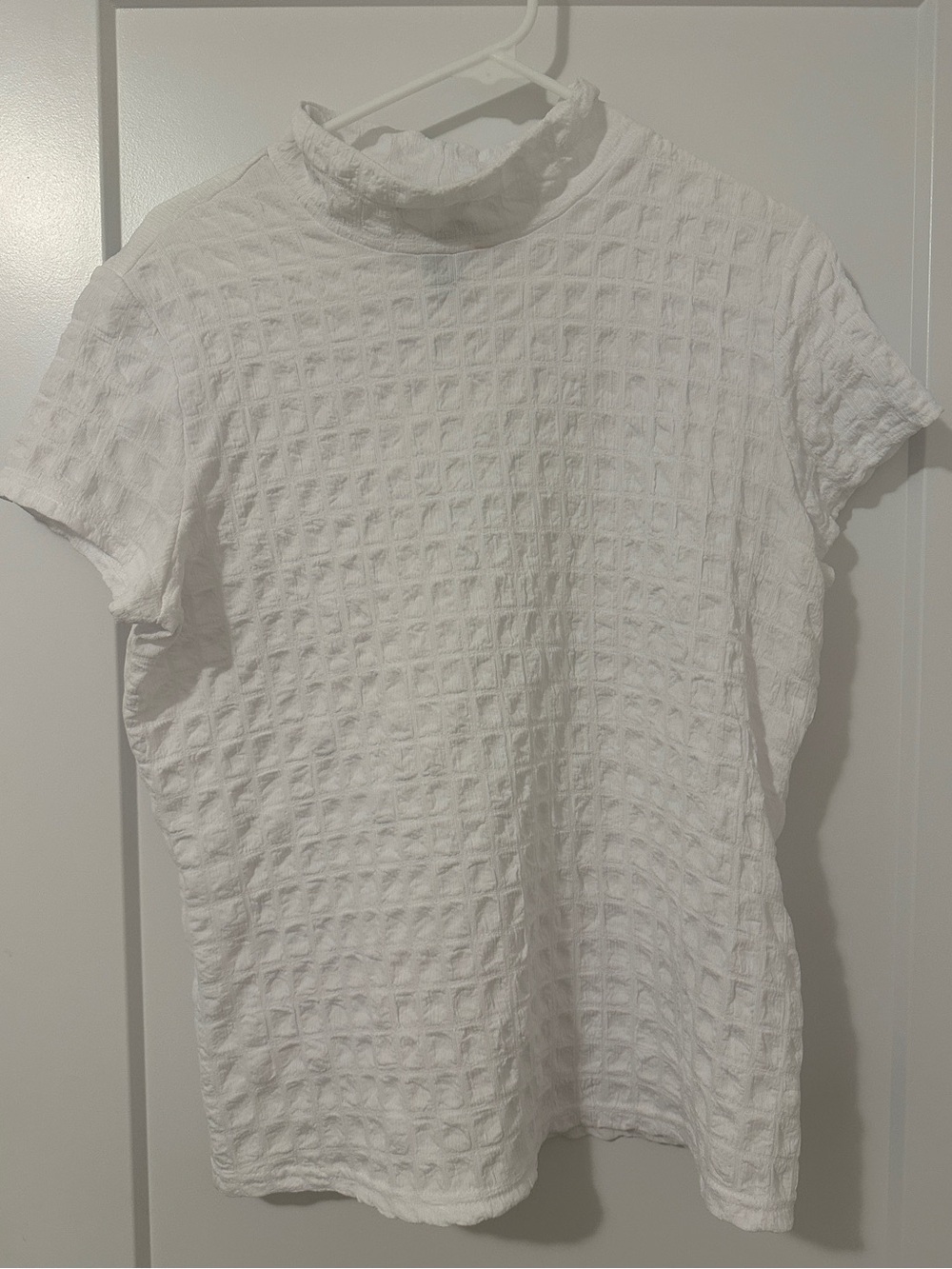 Joseph Ribkoff White Textured Bubble Mock Neck T-shirt Size 12 Women’s